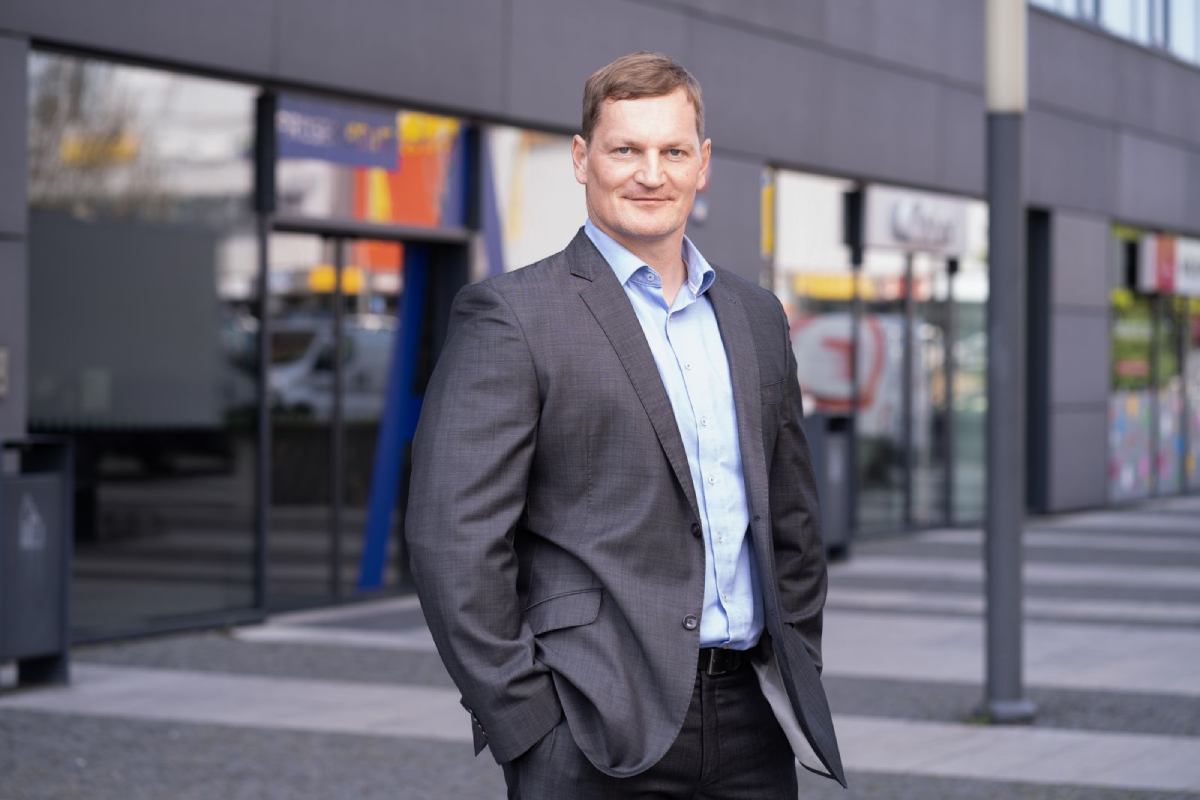 			Jaroslav - Management
